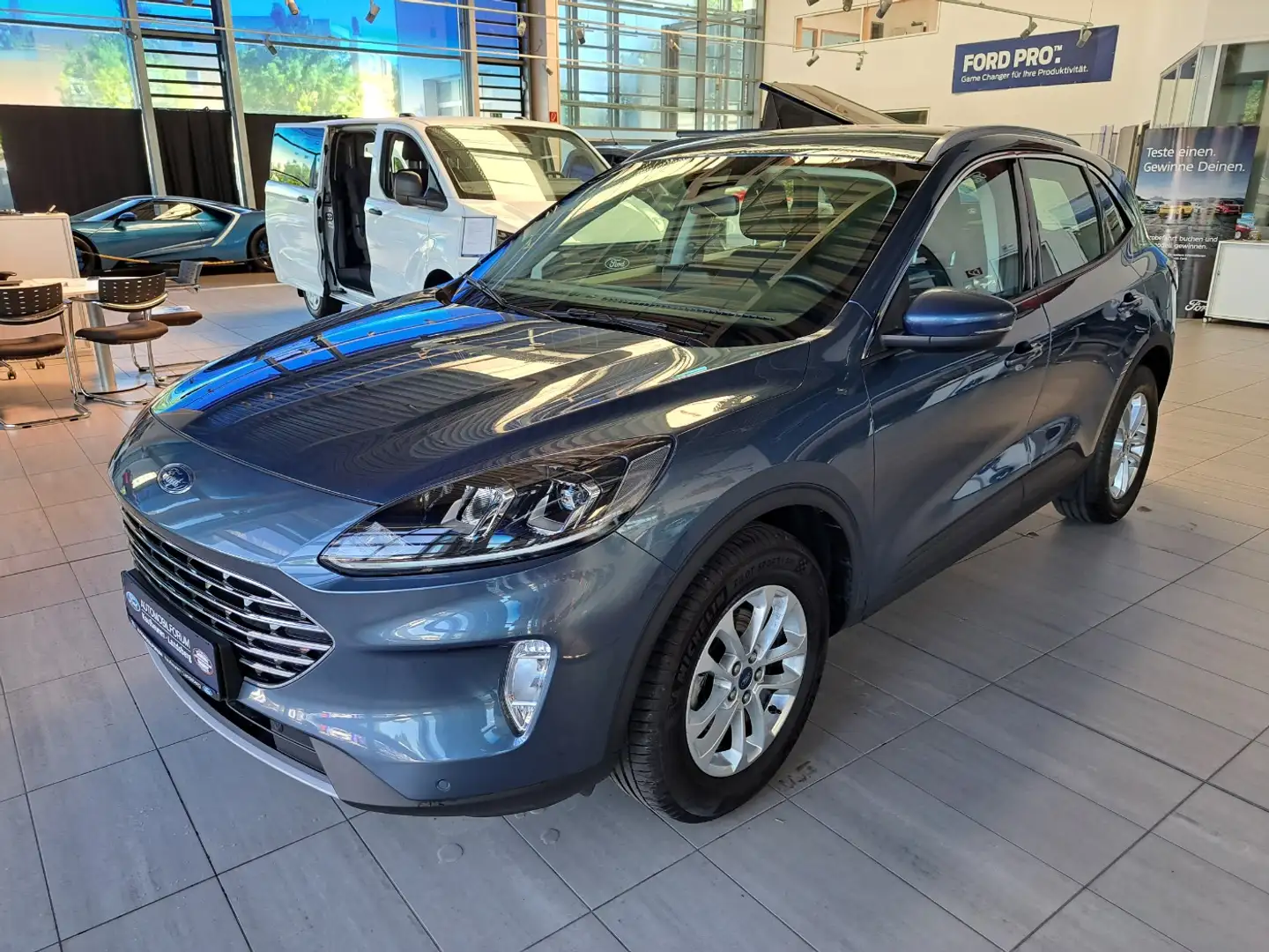 Ford Kuga 1.5 EcoBoost Titanium Navi KlimaA SHZ Blau - 2