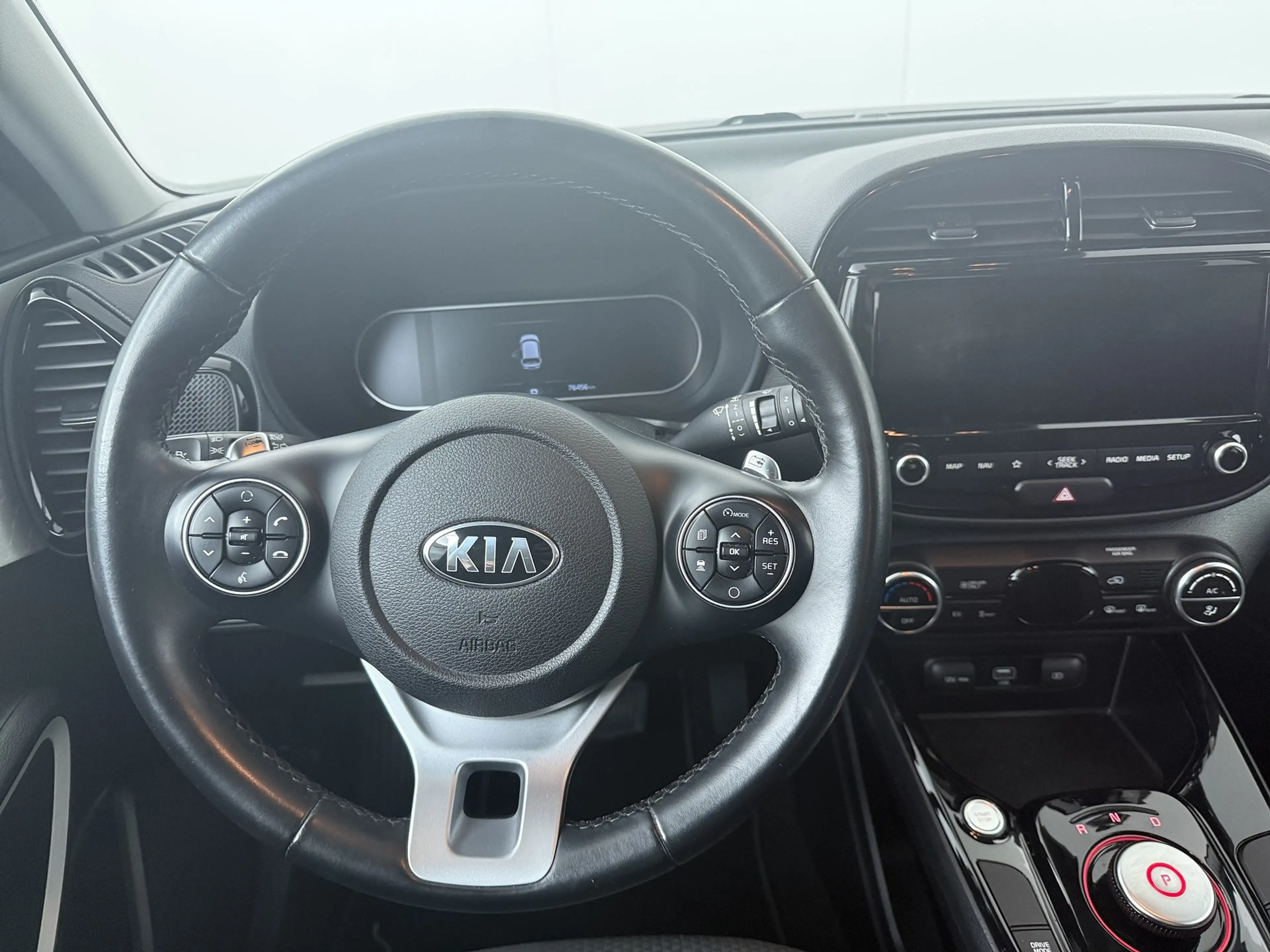 Kia Soul e-Soul 39.2 kWh DynamicLine (SOH 100%) - Navigatie — photo 24