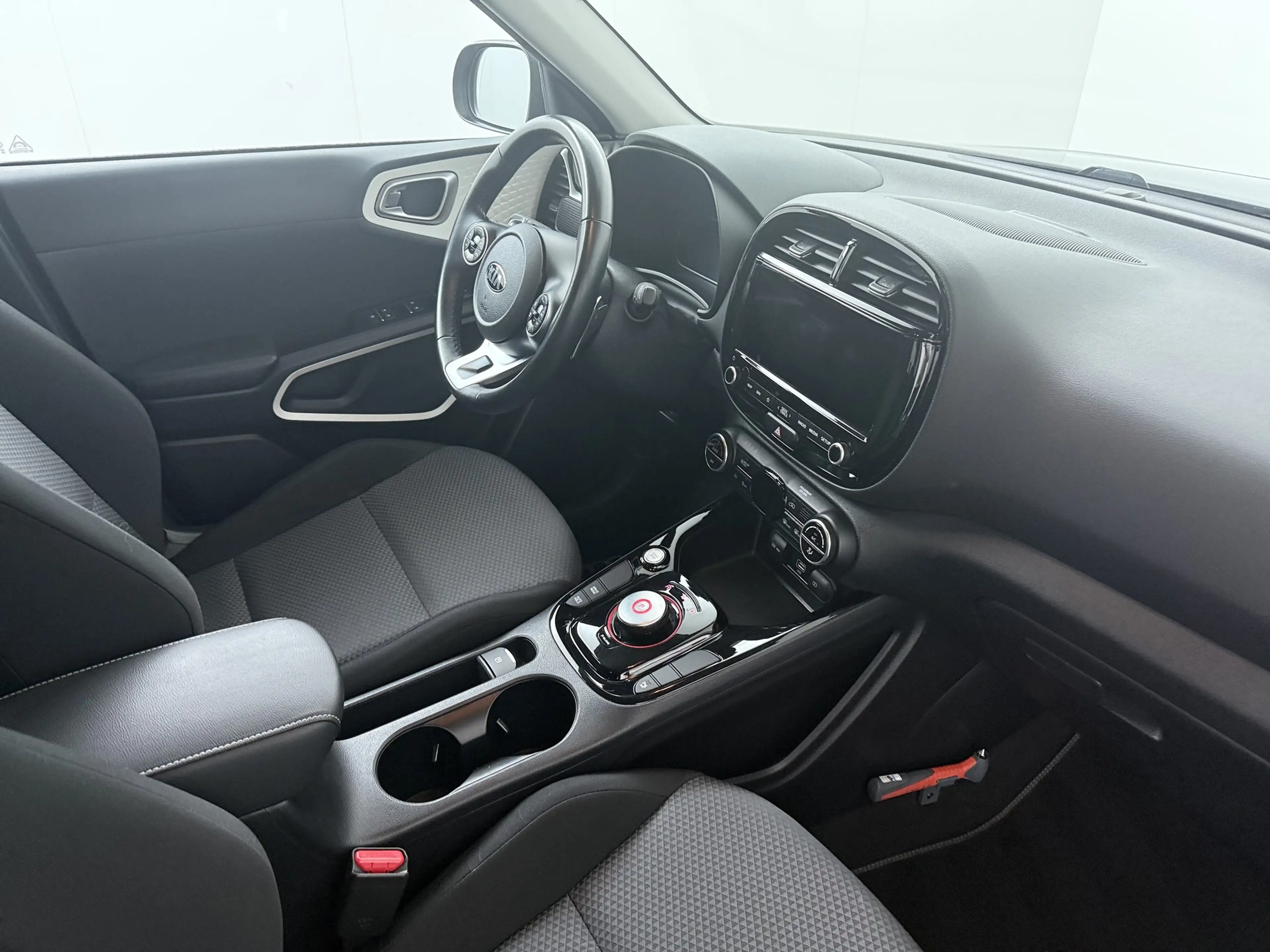 Kia Soul e-Soul 39.2 kWh DynamicLine (SOH 100%) - Navigatie — photo 21