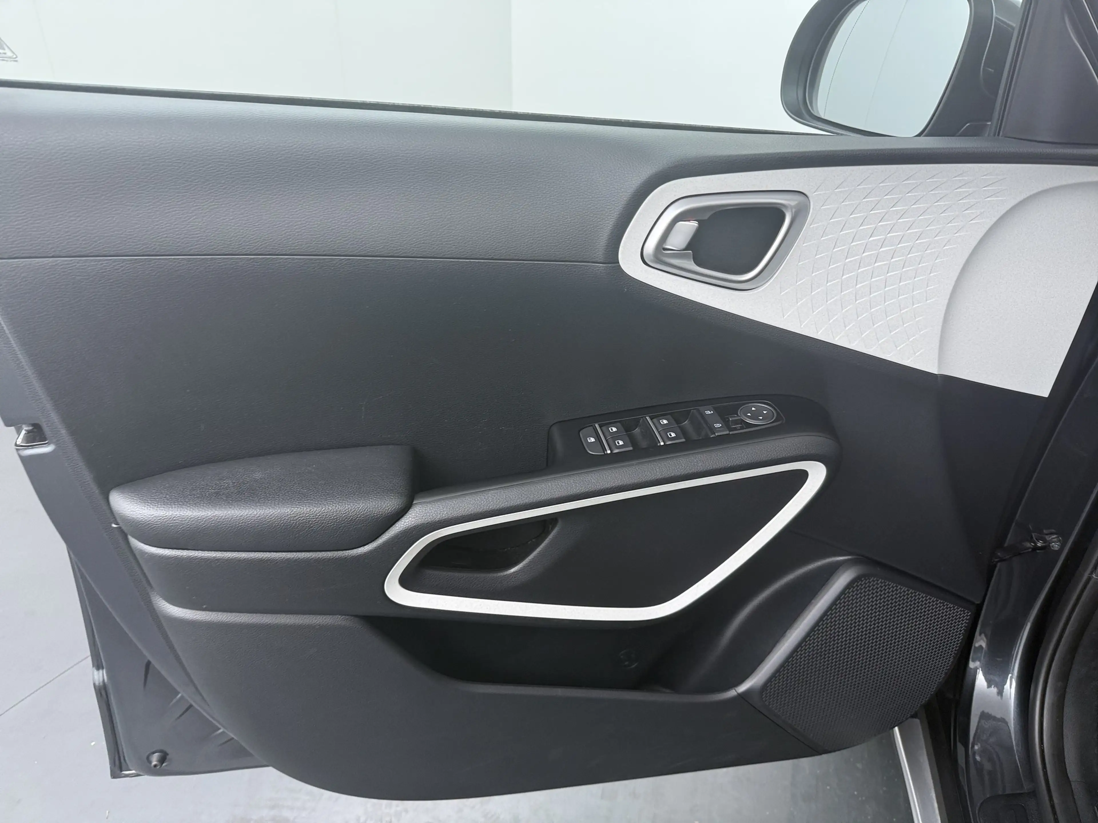 Kia Soul e-Soul 39.2 kWh DynamicLine (SOH 100%) - Navigatie — photo 29