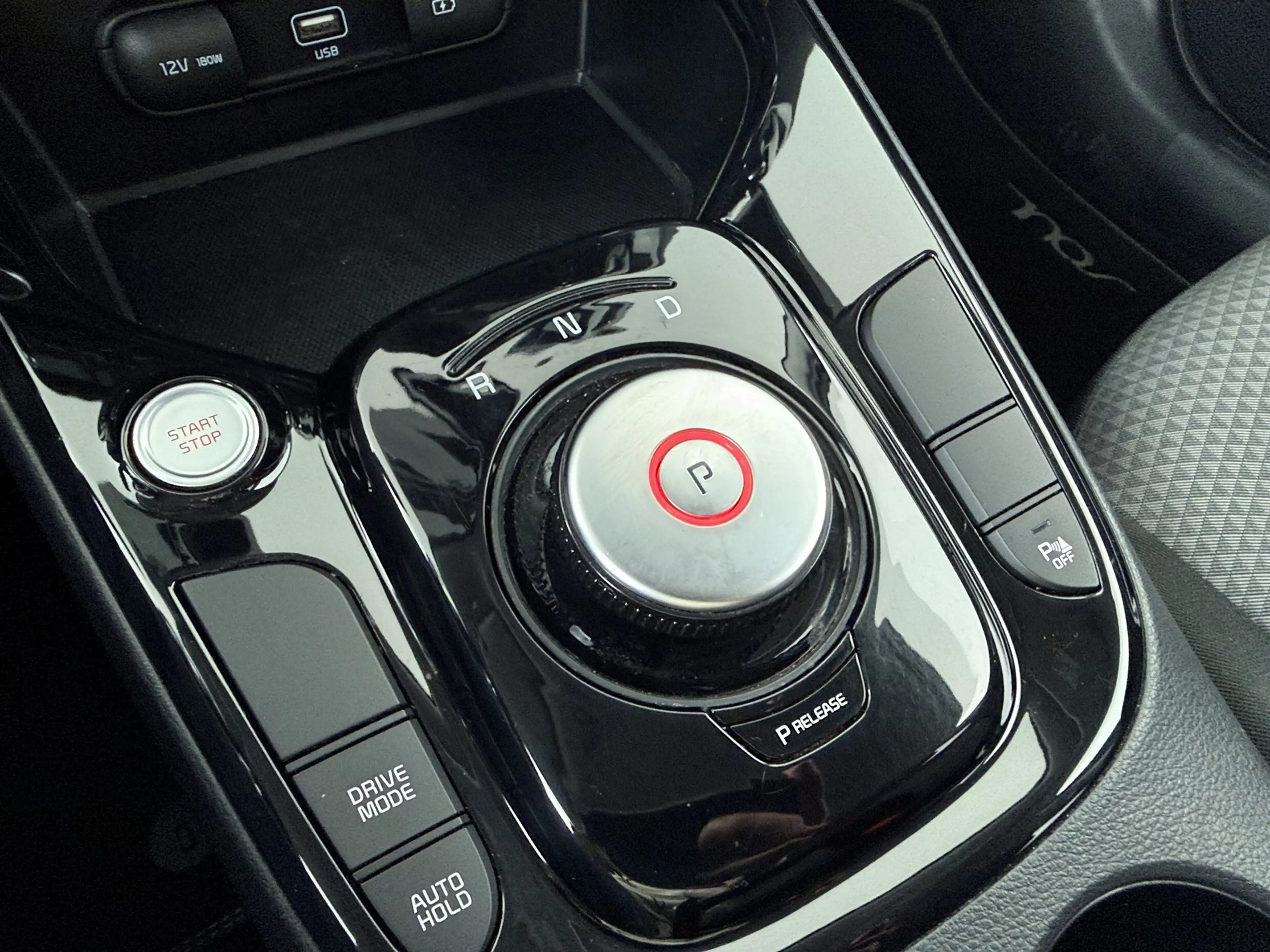 Kia Soul e-Soul 39.2 kWh DynamicLine (SOH 100%) - Navigatie — photo 40