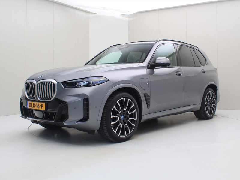 BMW X5 xDrive50e 490pk Automaat M-Sport [ LUCHTVERING+TRE