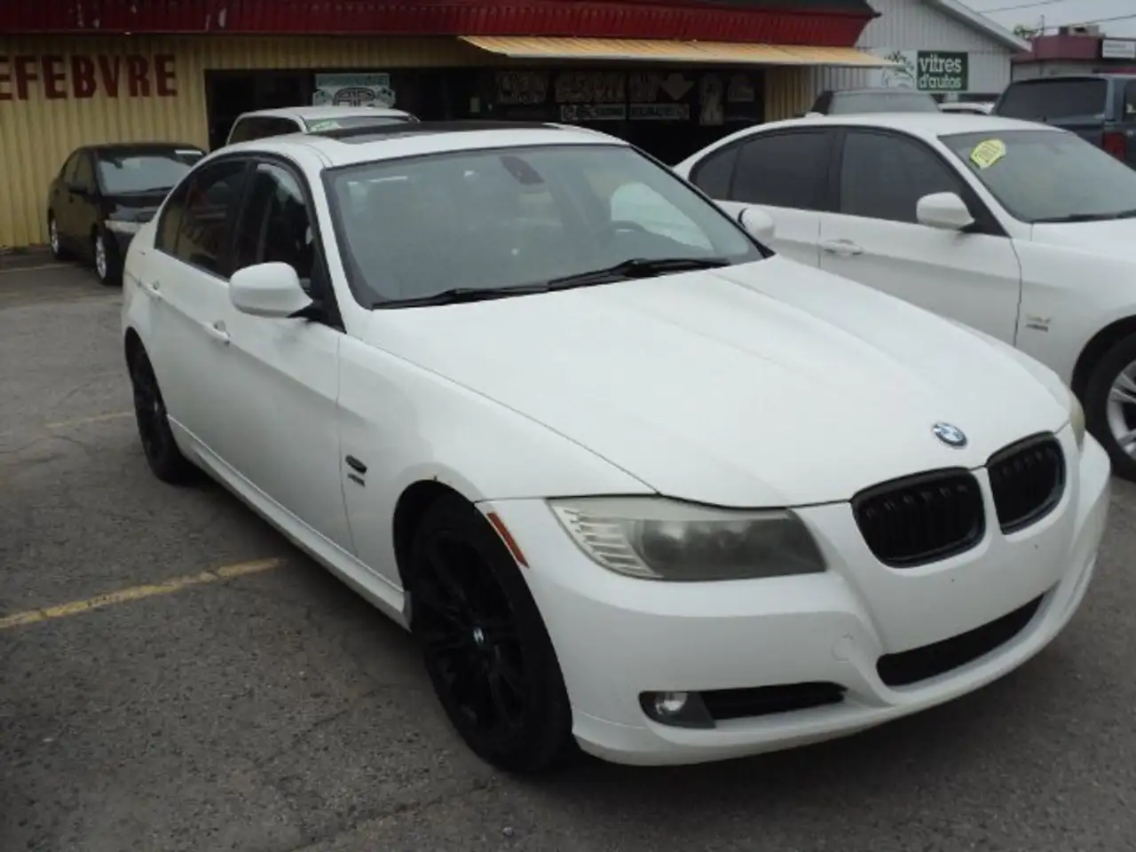 BMW 3 Series снимка BMW 3 Series