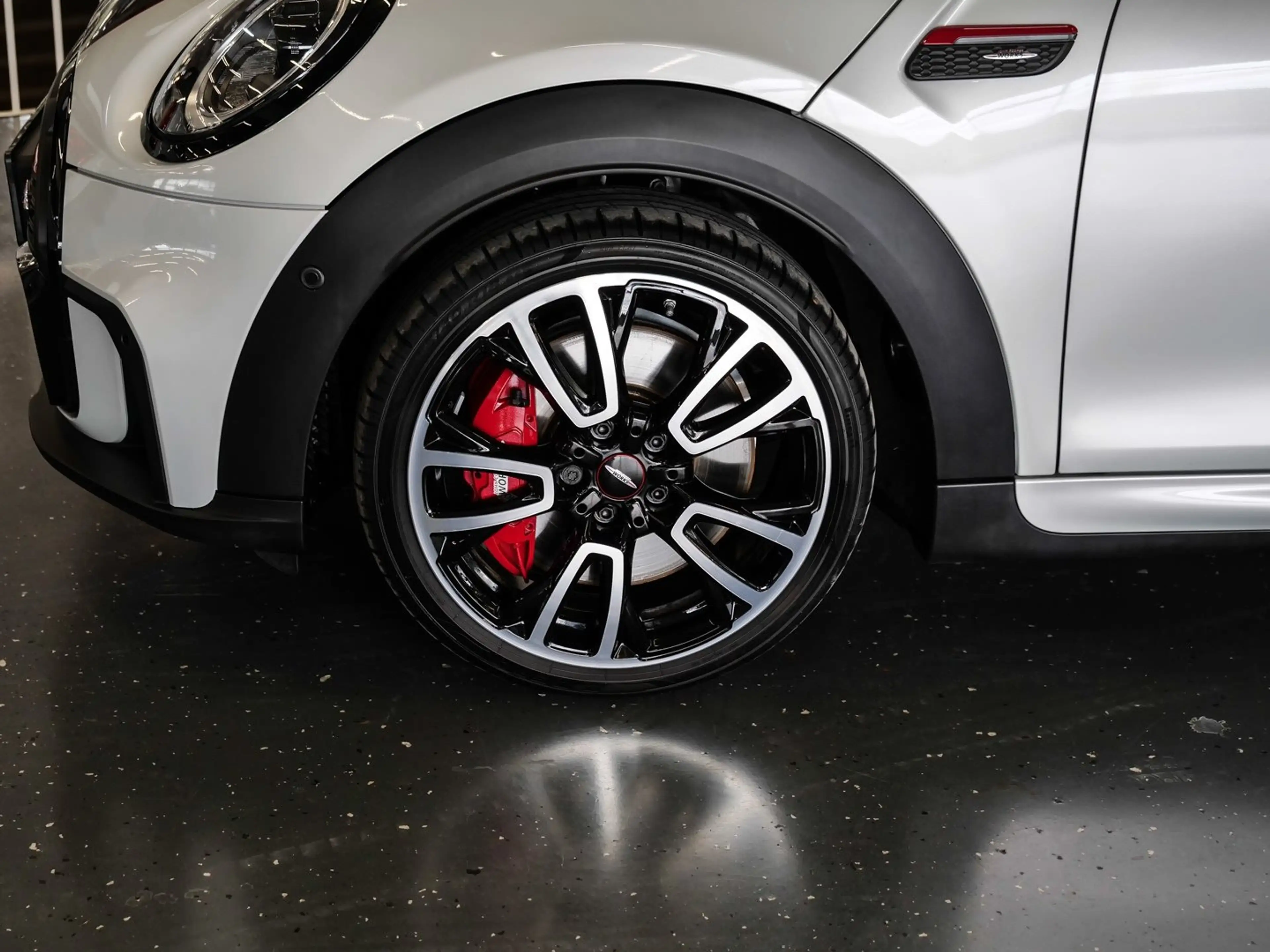 MINI John Cooper Works Cabrio John Cooper Works JCW Trim Aut Nav HuD LED Drive+P — photo 7