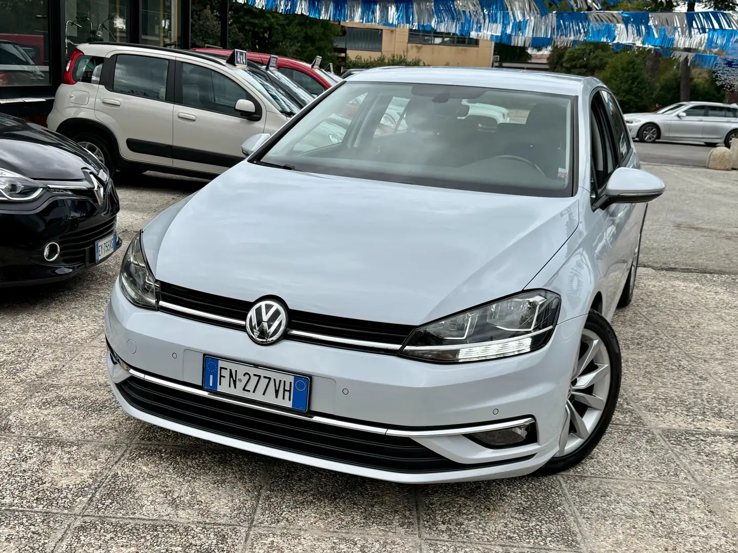 Volkswagen Golf " UNA BOMBA " Golf VII 5p1.6 tdi Highline 115cv Blanc - 1