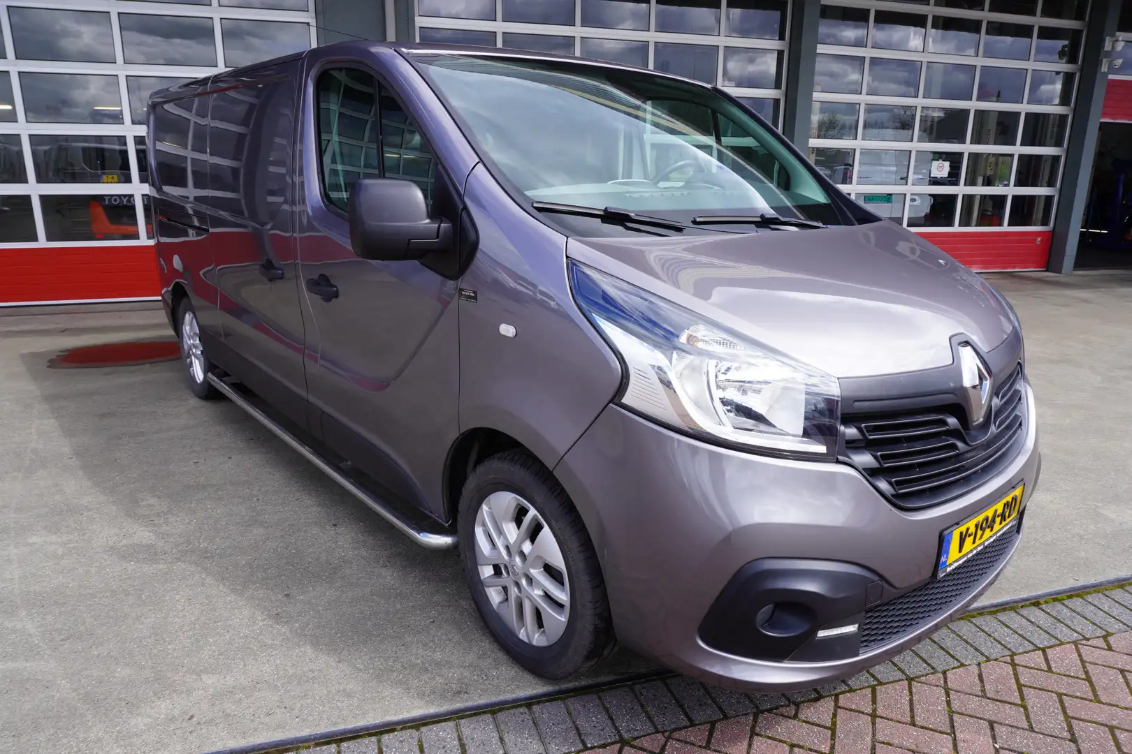 Renault Trafic 1.6 dCi 130pk T29 L2H1 Luxe Nr. V102 | Airco | Cru siva - 1
