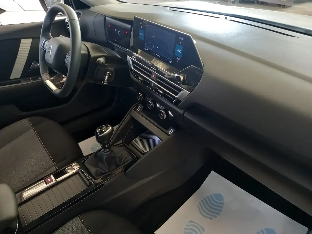 Citroen C4 Berline — photo 7