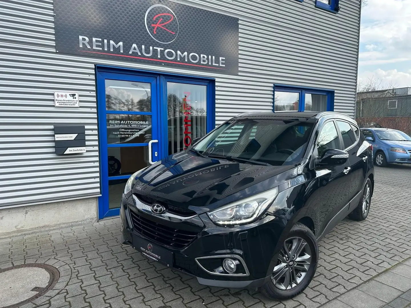 Hyundai iX35 1.6 "Style" AWD *NAVI*KAMERA*SHZ*LEDER*SCHECKHEFT Černá - 1