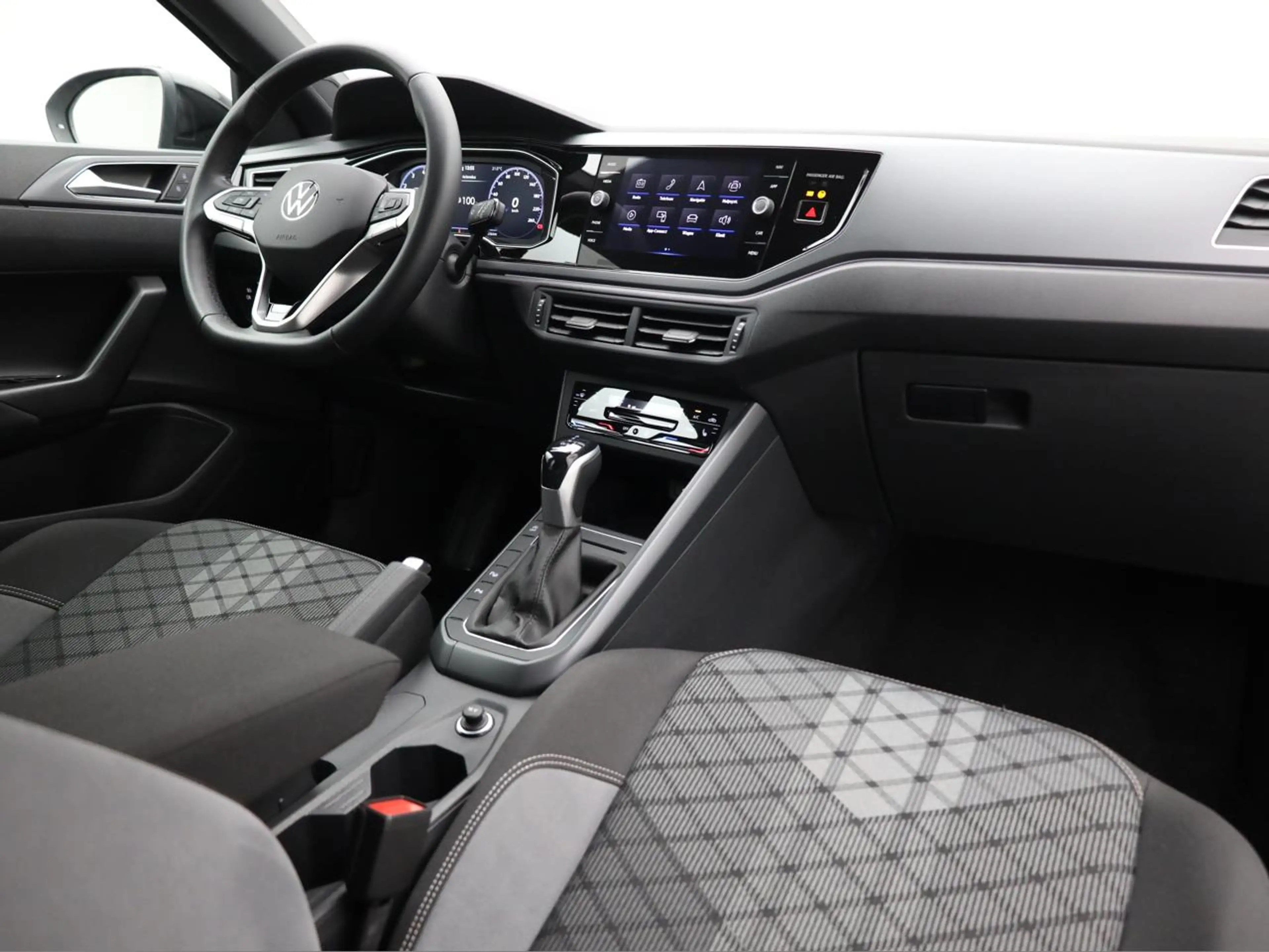 Volkswagen Taigo R-LINE 1.0 TSI 110 PK DSG AUTOMAAT  PANORAMISCH SCHUIFDAK — photo 3