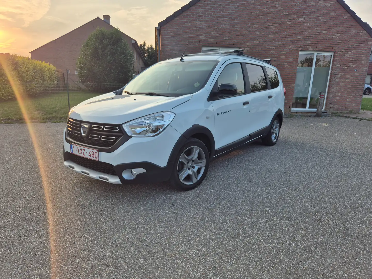 Dacia Lodgy Lodgy Stepway 1.3 TCe GPF 7pl. (EU6.2) Blanc - 1