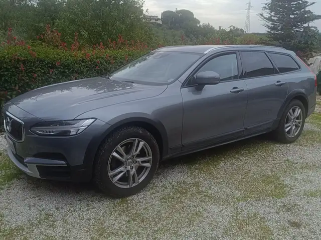 Volvo V90 Cross Country