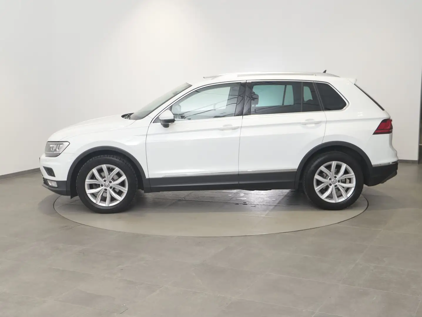 Volkswagen Tiguan Highline TDI SCR DSG Weiß - 2
