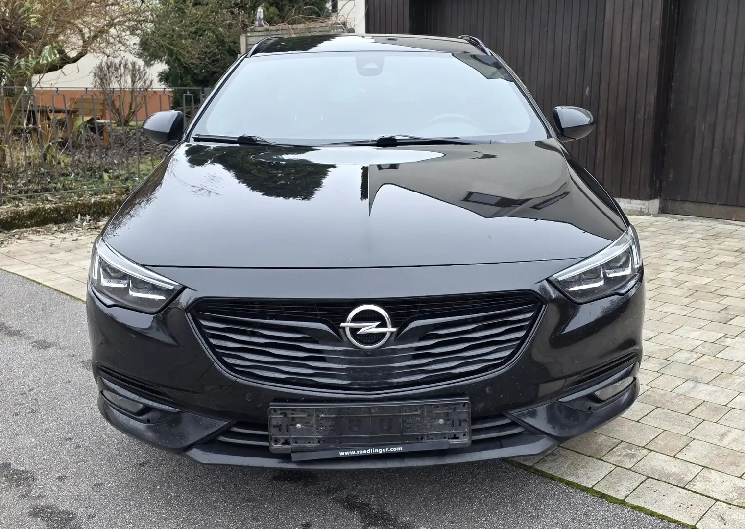 Opel Insignia Innovation 4x4 Schwarz - 1