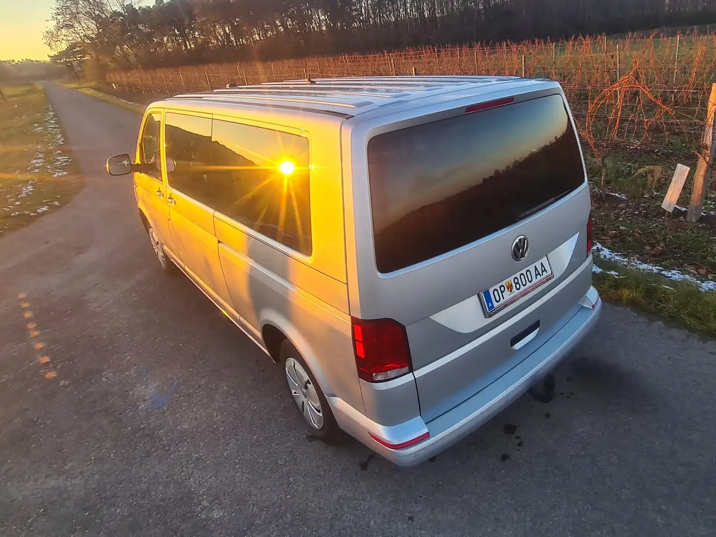 Volkswagen T6.1 Kombi 2.0 TDI LR Silber - 2