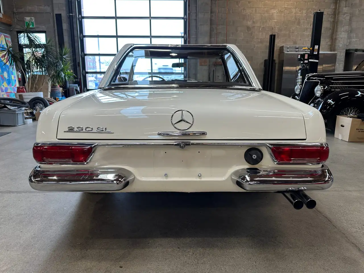 Mercedes-Benz 230 снимка Mercedes-Benz 230