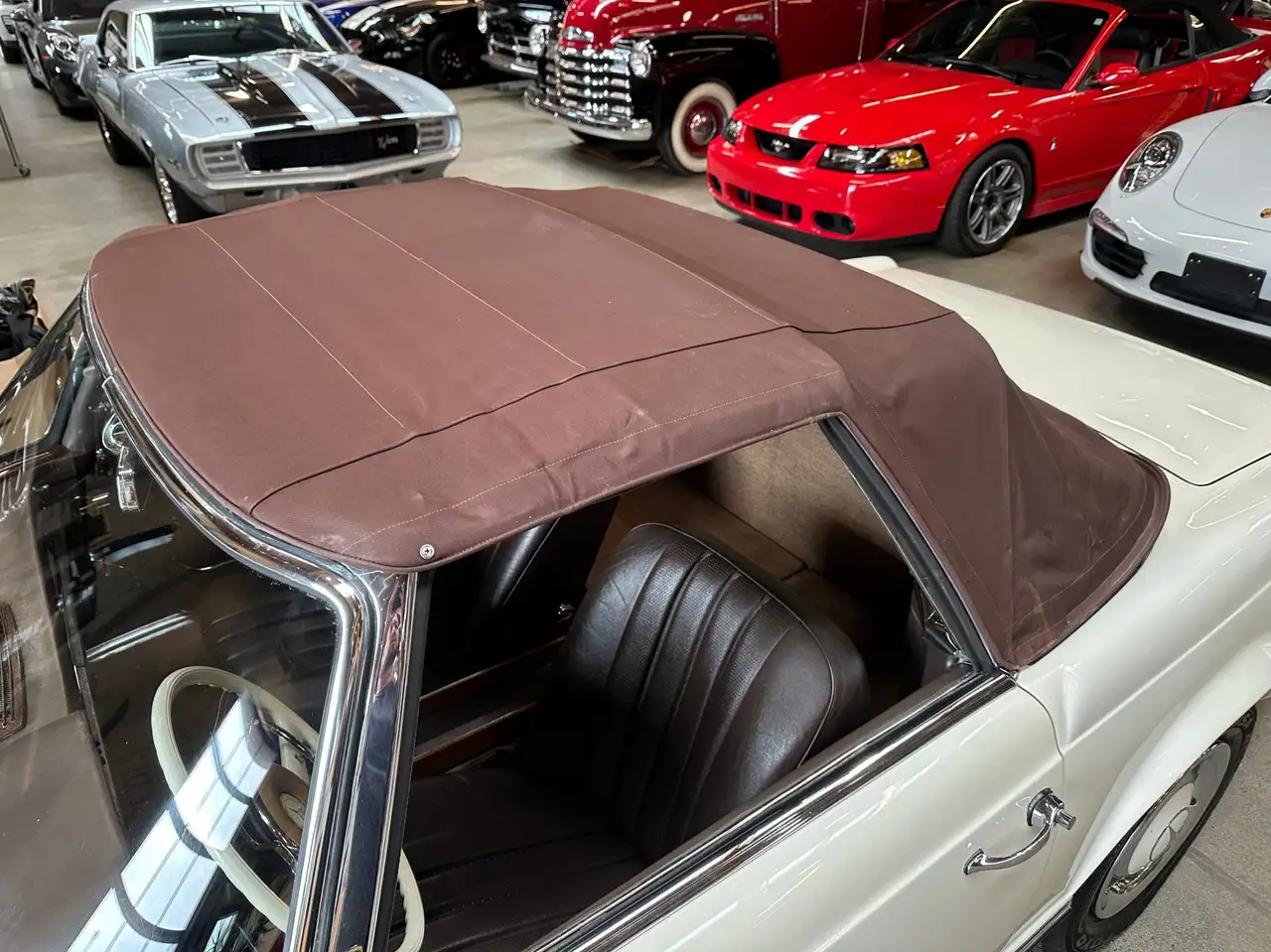 Mercedes-Benz 230 снимка Mercedes-Benz 230