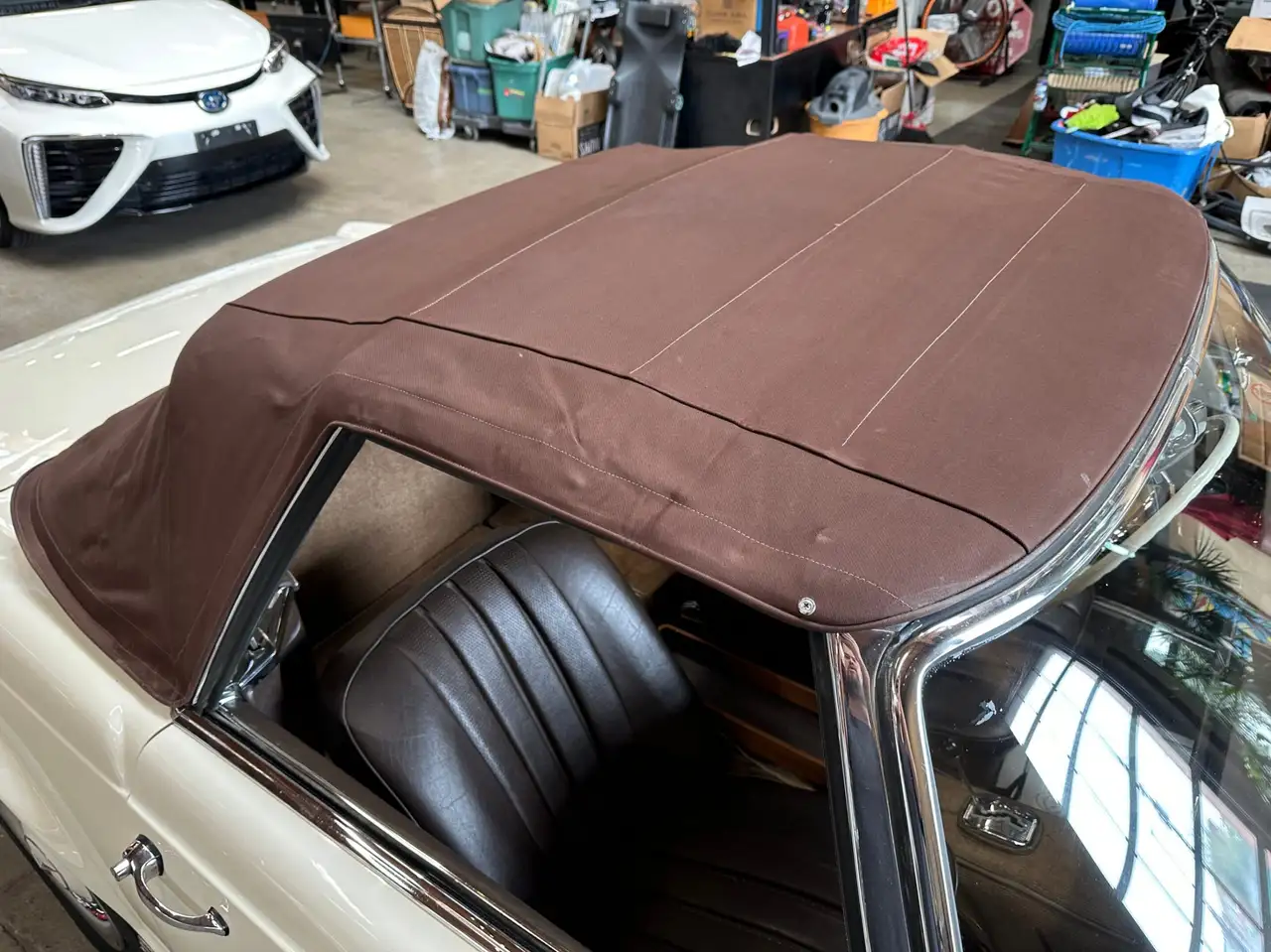 Mercedes-Benz 230 снимка Mercedes-Benz 230