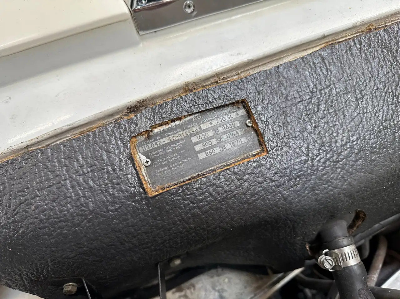 Mercedes-Benz 230 снимка Mercedes-Benz 230