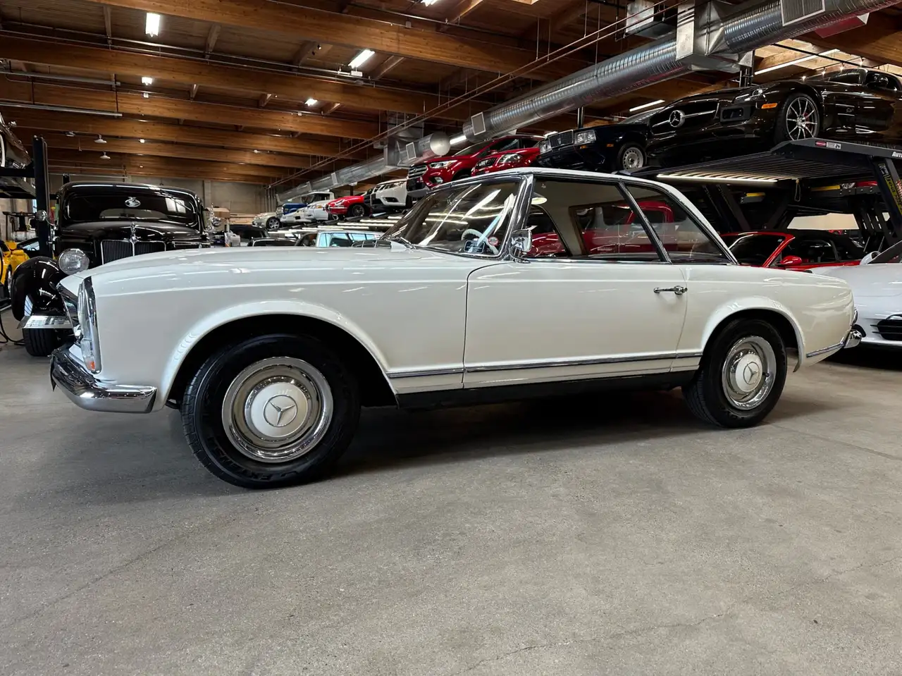 Mercedes-Benz 230 снимка Mercedes-Benz 230