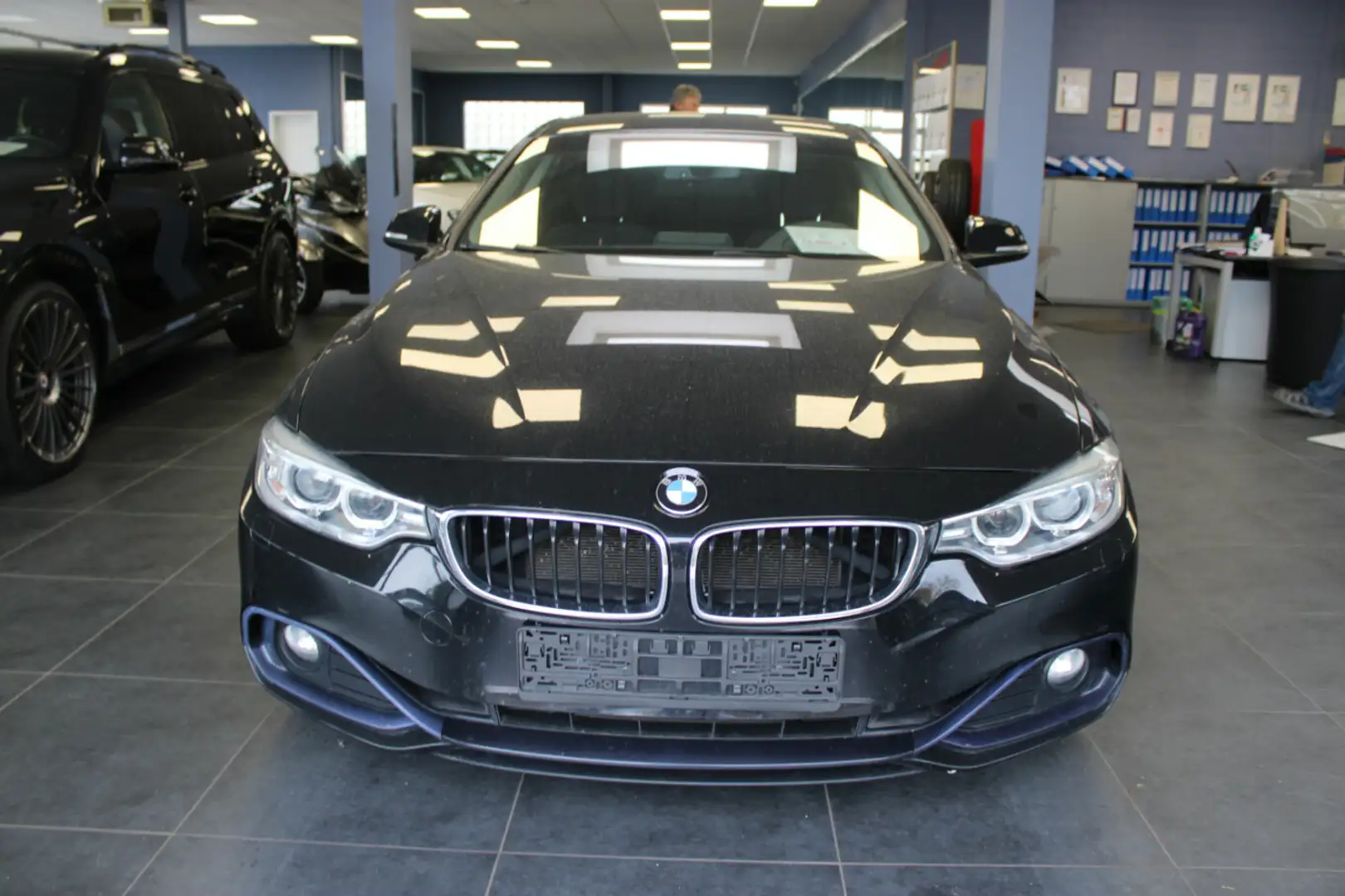 BMW 420 Sport Line Schwarz - 2