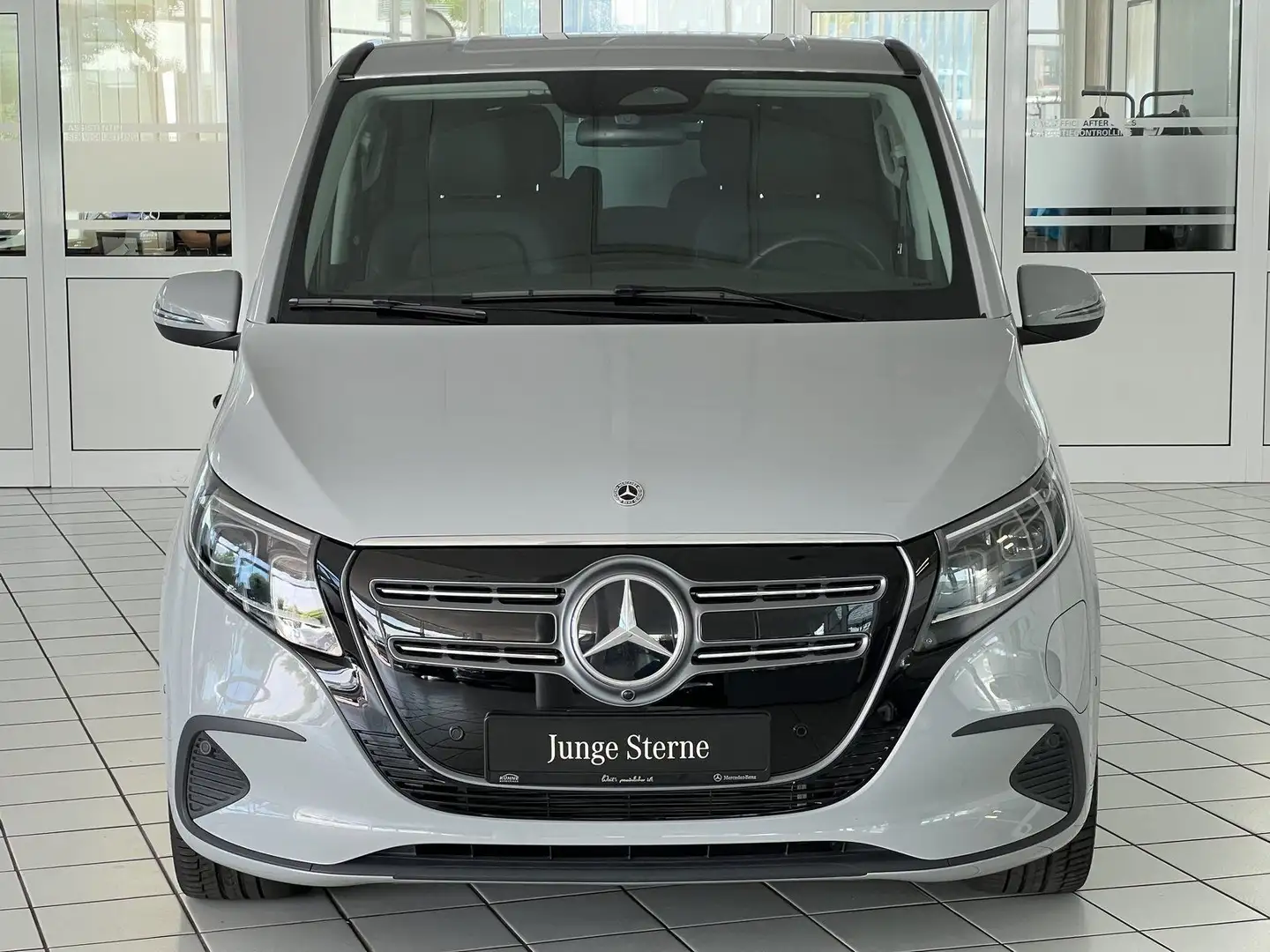 Mercedes-Benz EQV 300 300 Lang *Junge Sterne* +Wartung+MultiBeam Grijs - 2