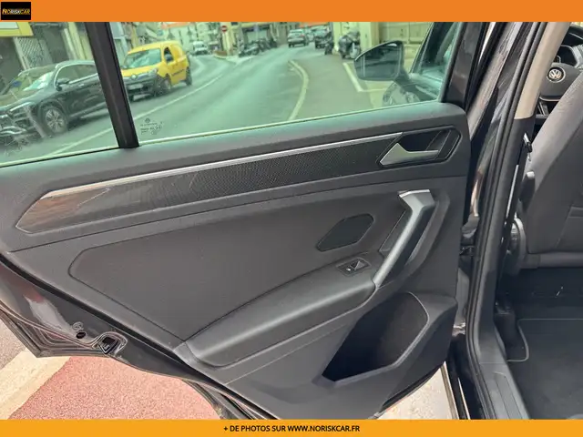 Volkswagen Tiguan view 24