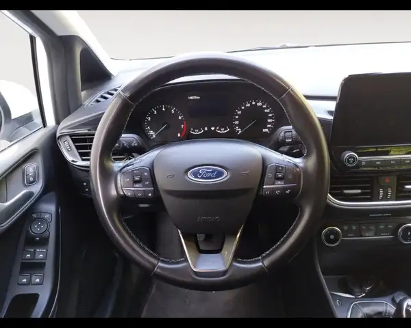 Ford Fiesta view 12