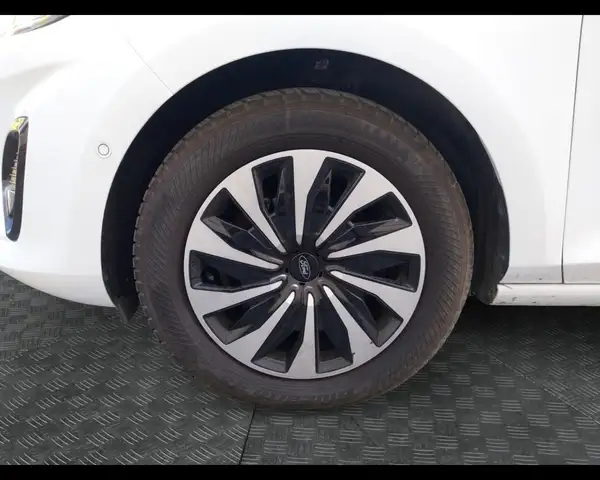 Ford Fiesta view 14