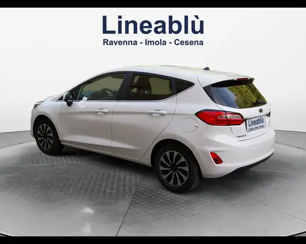 Ford Fiesta view 3