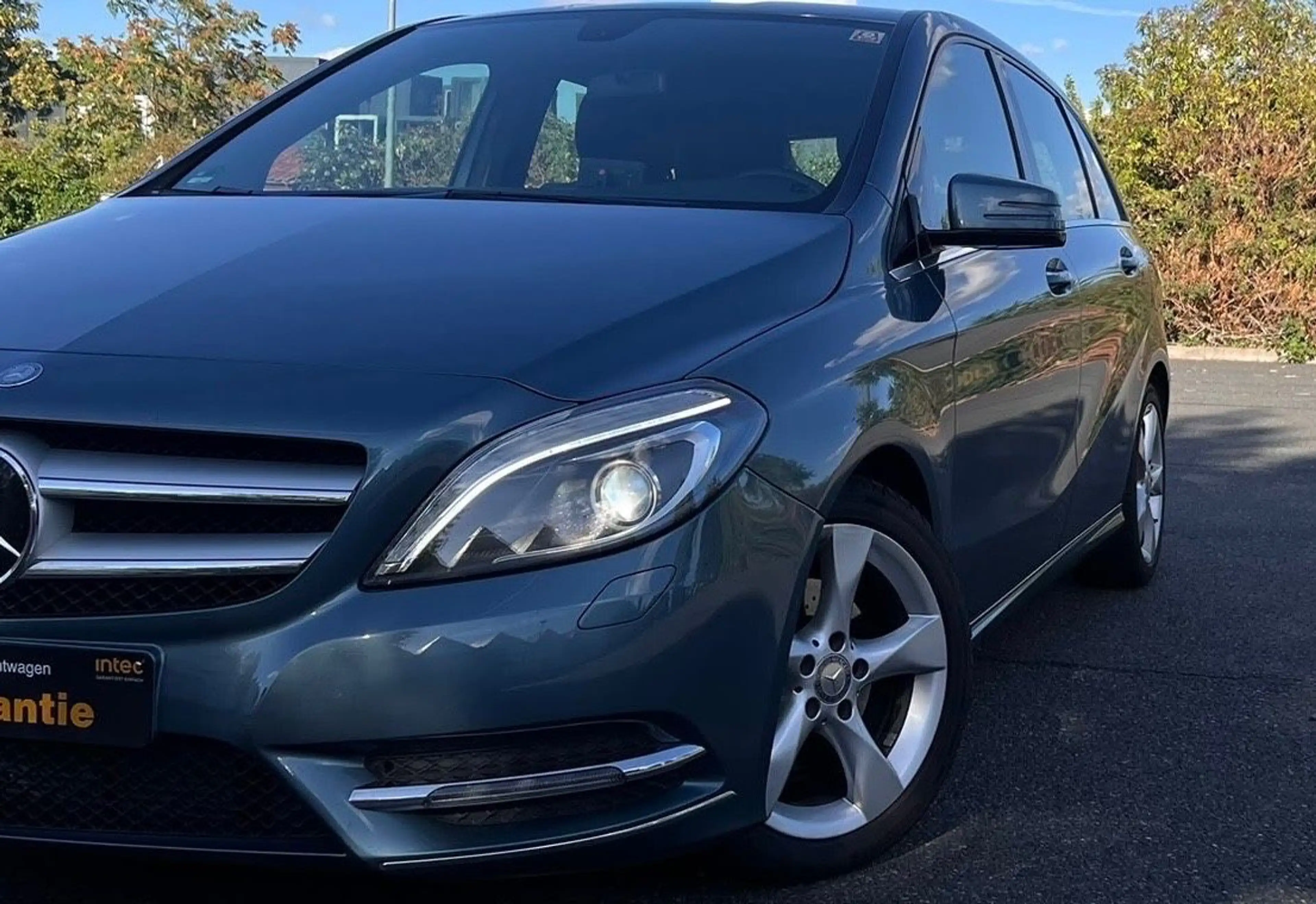 Mercedes-Benz B 180 B B 180 Sport/AUTOMATIK/1.HAND/TEMPOMAT — photo 2
