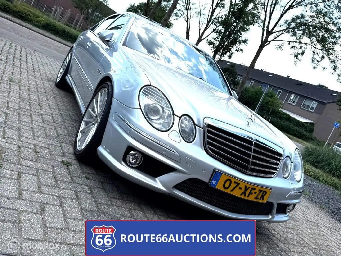 Mercedes-Benz E 63 AMG Zwart - 1