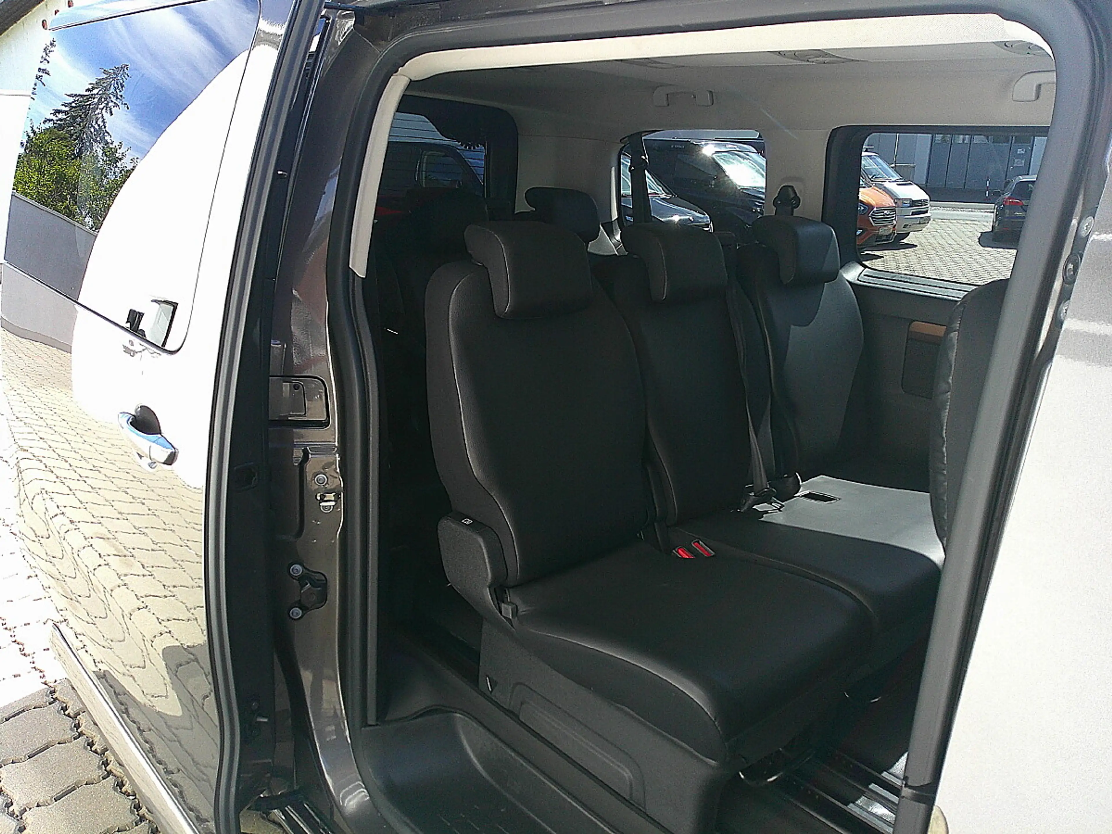 Toyota Proace Verso 2,0 D-4D 180 Medium Family+ Aut. — photo 6