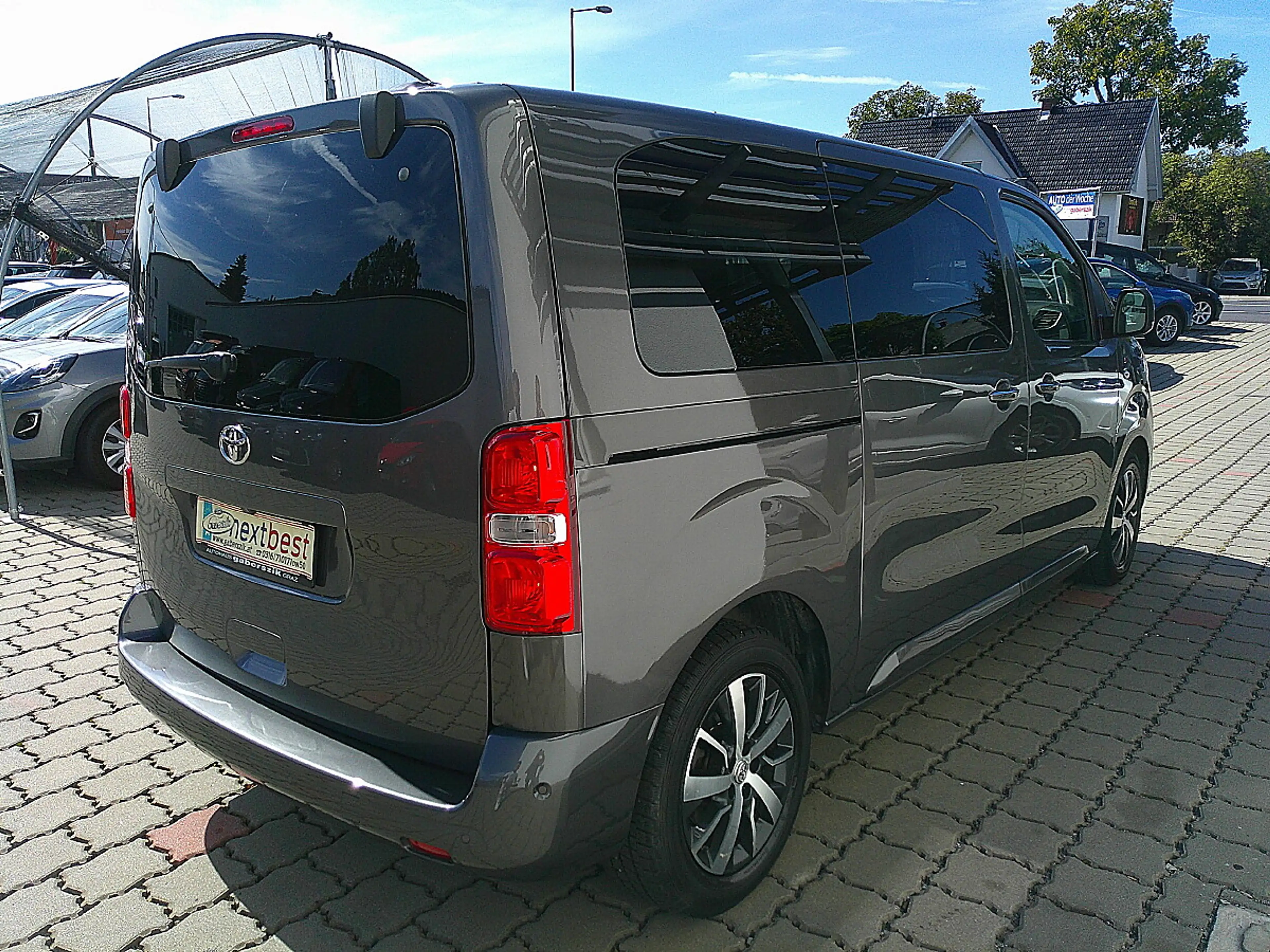 Toyota Proace Verso 2,0 D-4D 180 Medium Family+ Aut. — photo 3