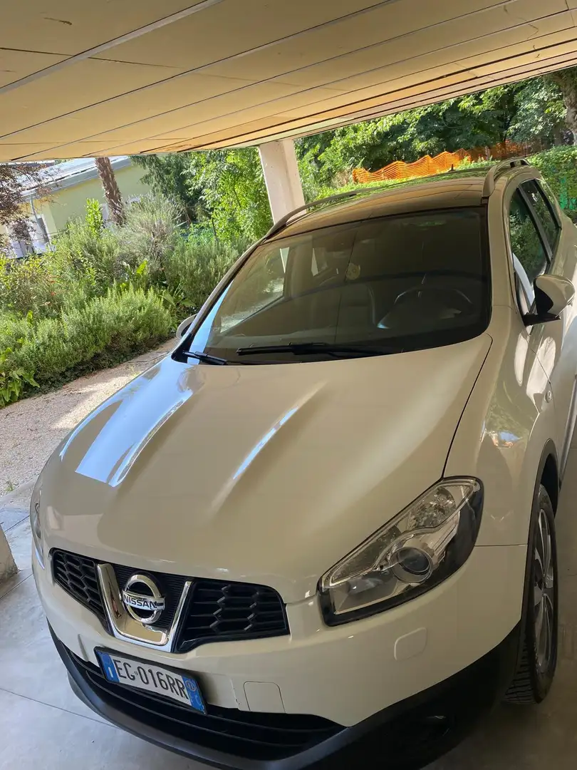 Nissan Qashqai 2.0 dCi 4 x DPF Aut. acenta - 2