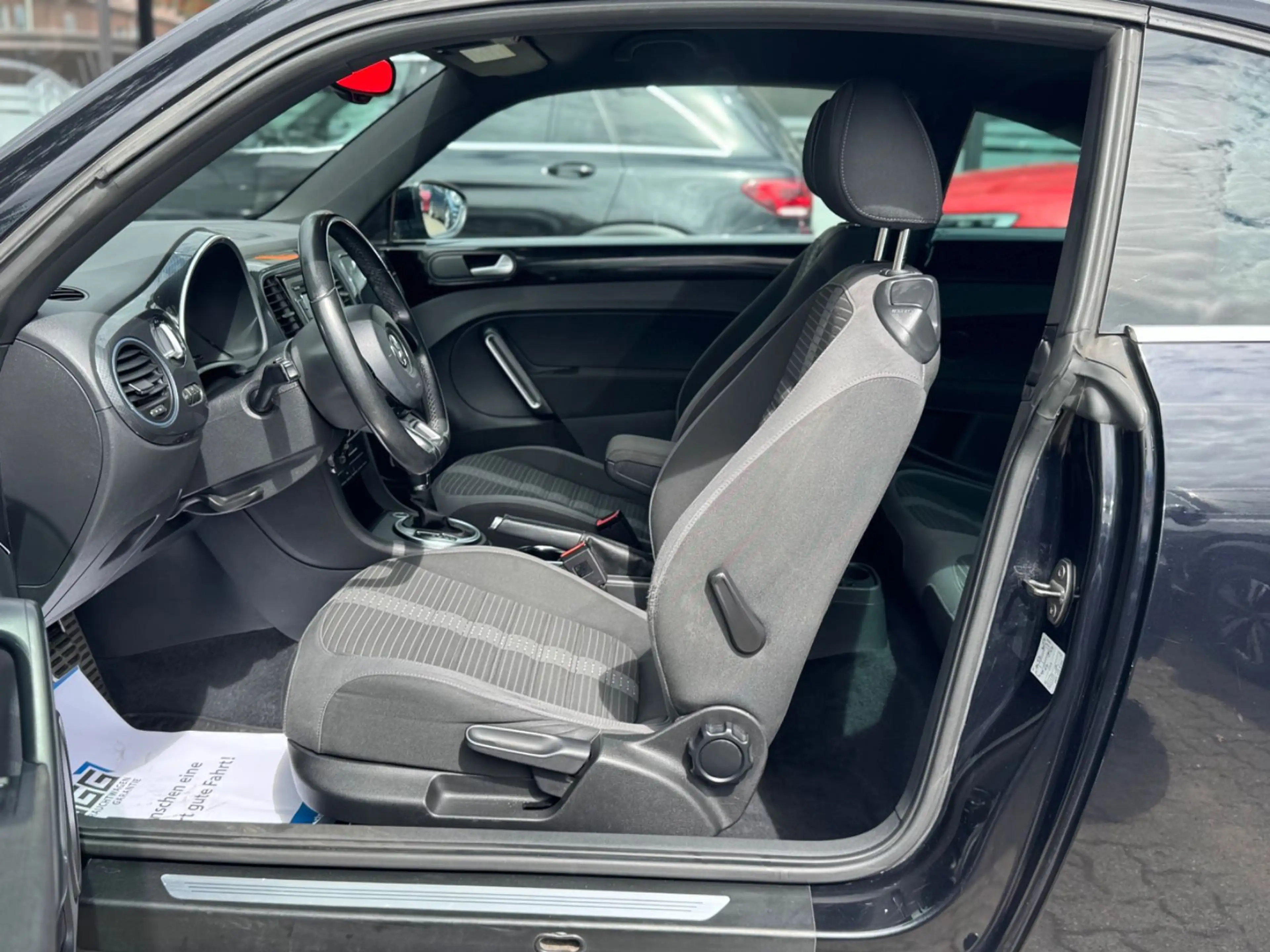 Volkswagen Beetle 2,0TDI Sport/AUTOMATIK/SHZ/PDC/TÜV NEU — photo 13