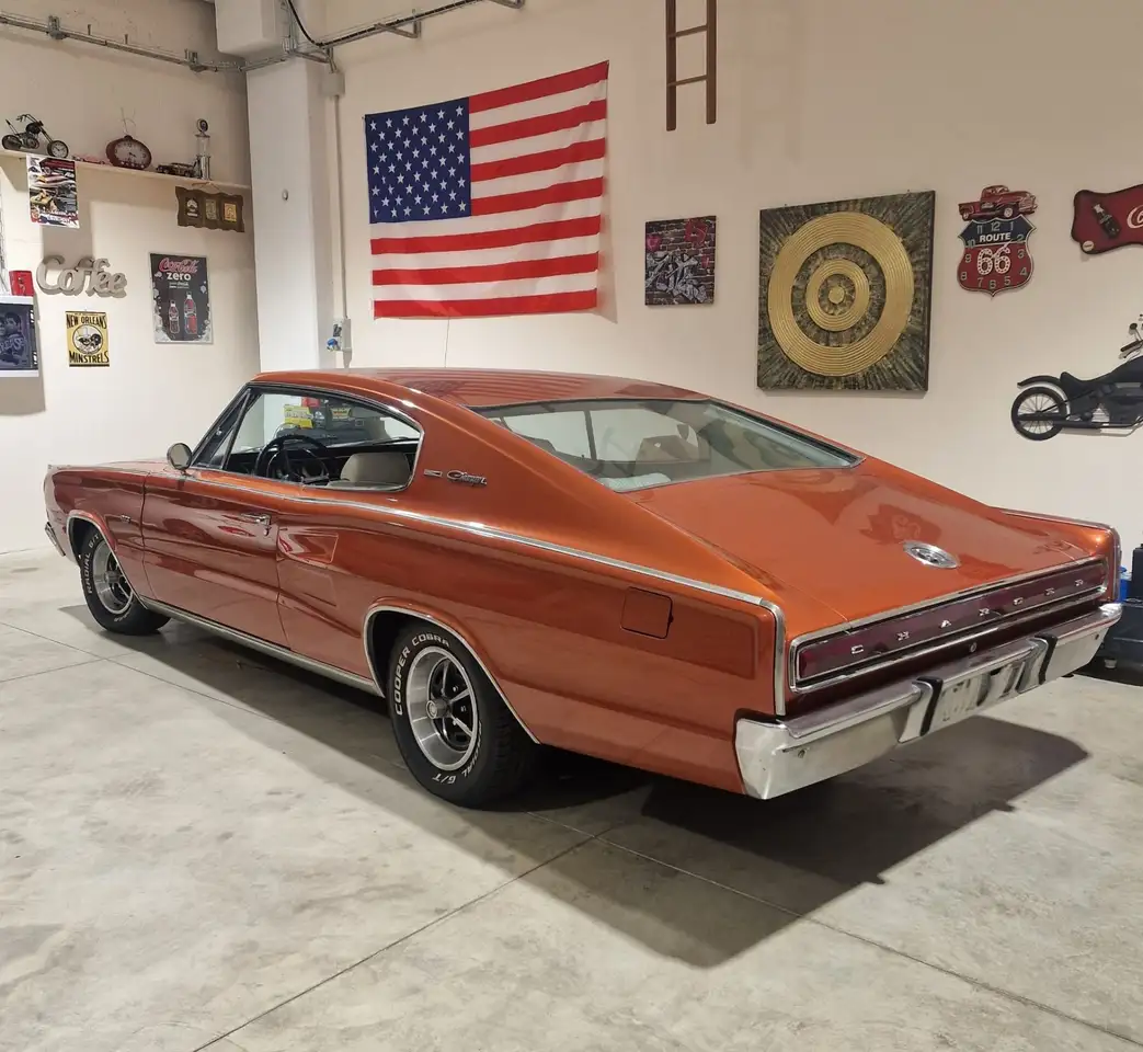 Dodge Charger 1967 Molto Raro Motore 383, foto 2