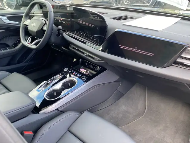 Audi A6 view 9