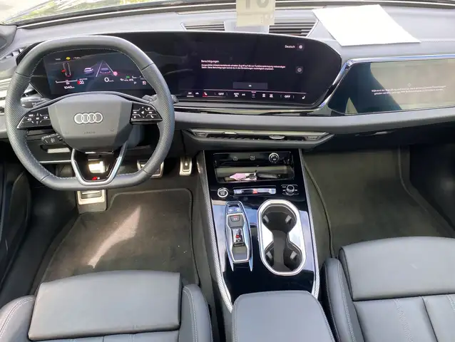 Audi A6 view 12