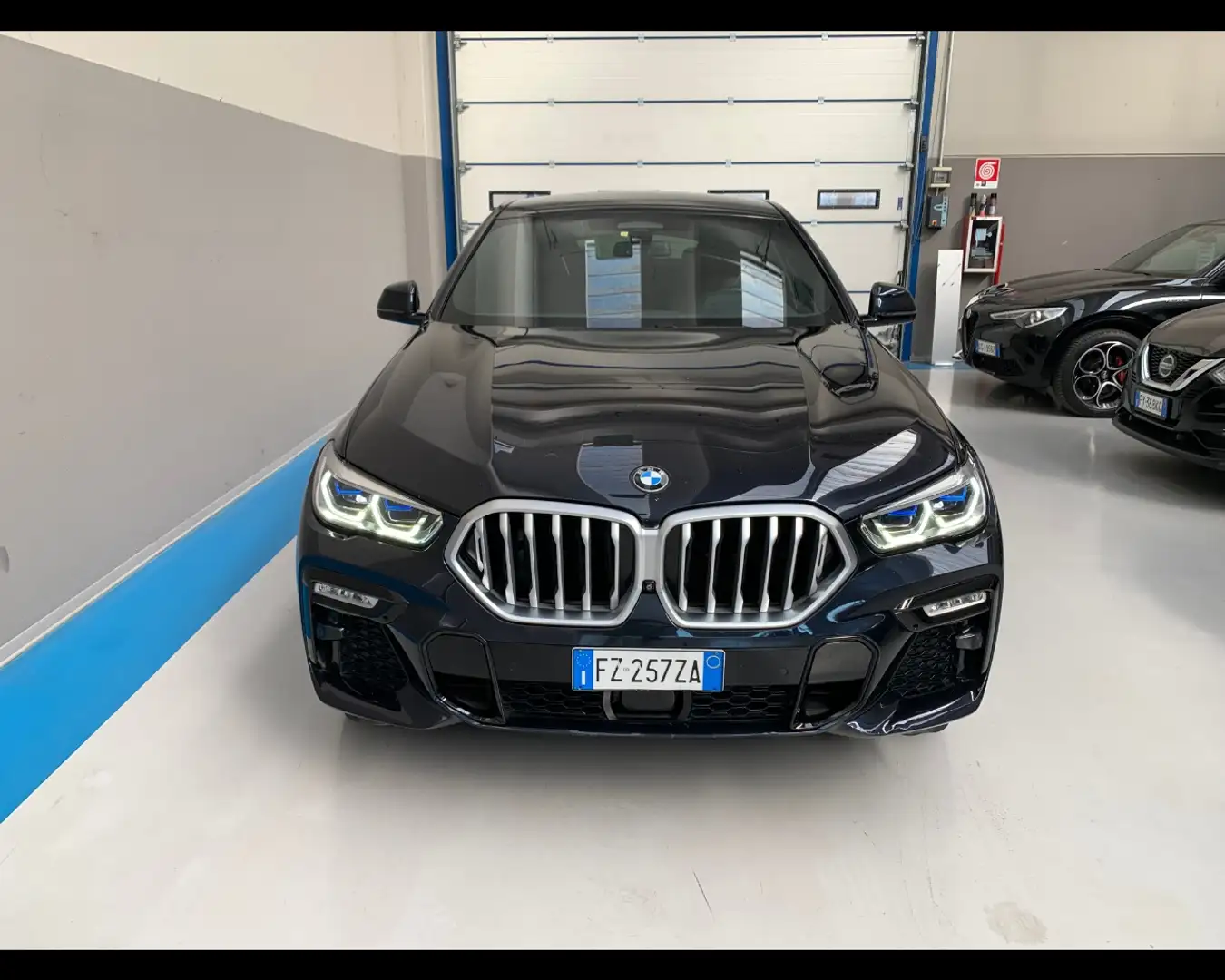 BMW X6 xdrive30d Msport auto Blauw - 2