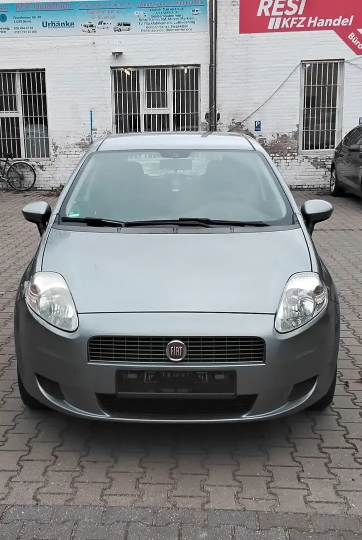 Fiat Grande Punto 1.2 8V Dynamic Grey - 2