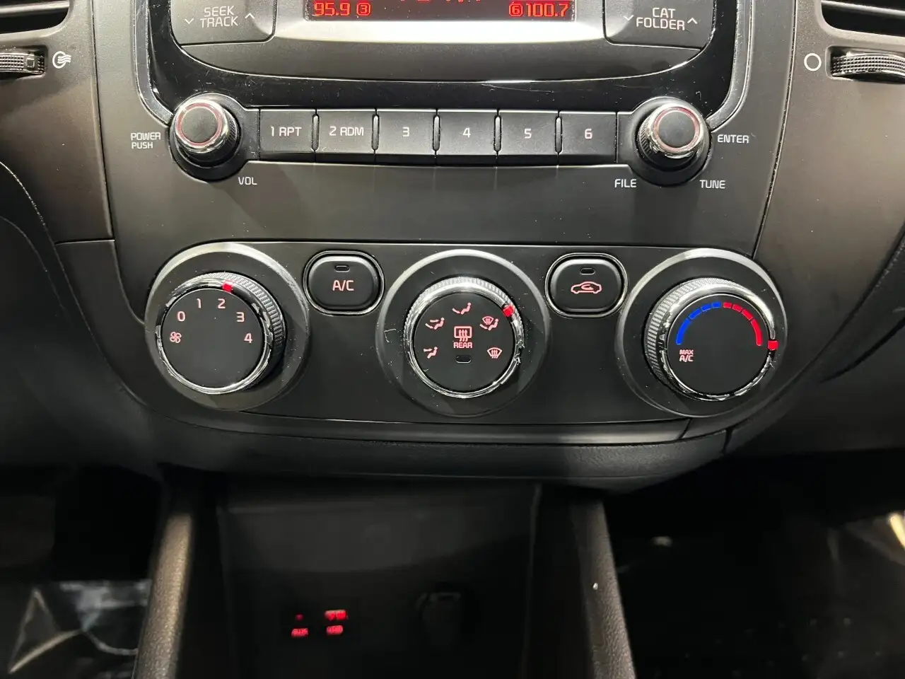 Kia Forte photo Kia Forte