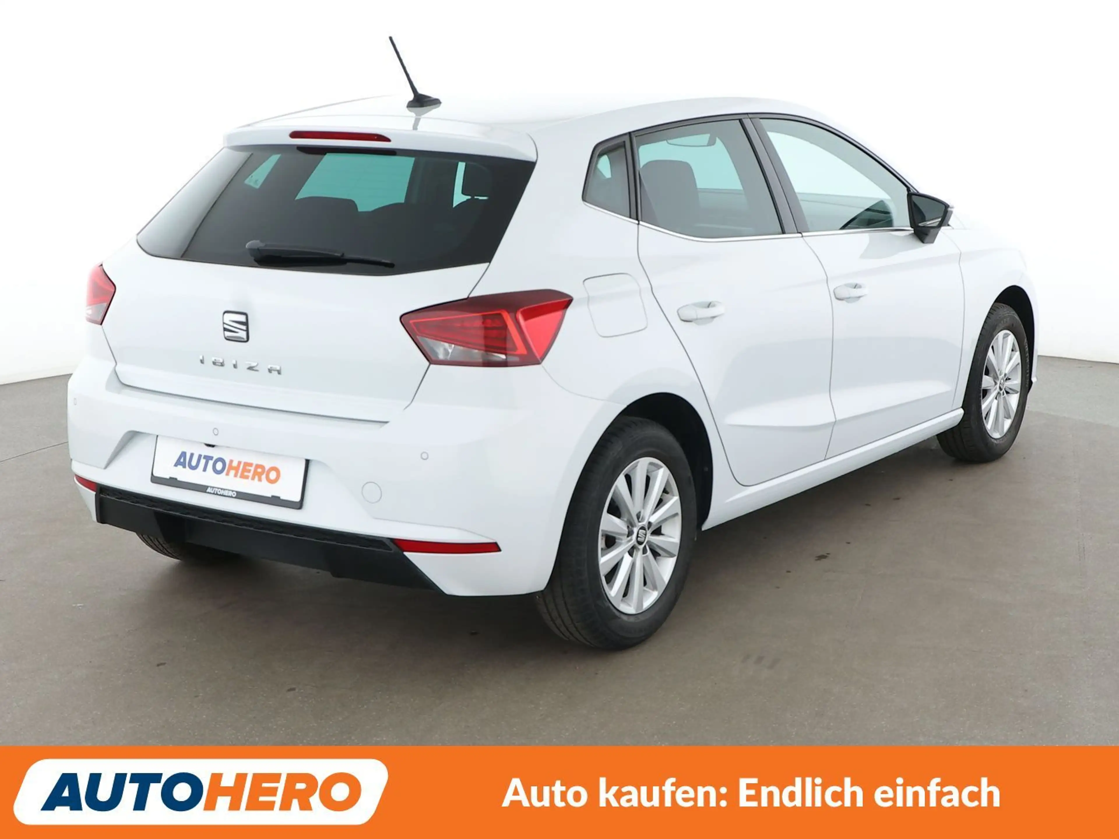 SEAT Ibiza 1.0 TSI Xcellence*NAVI*LED*ACC*CAM*PDC*SHZ* — photo 6