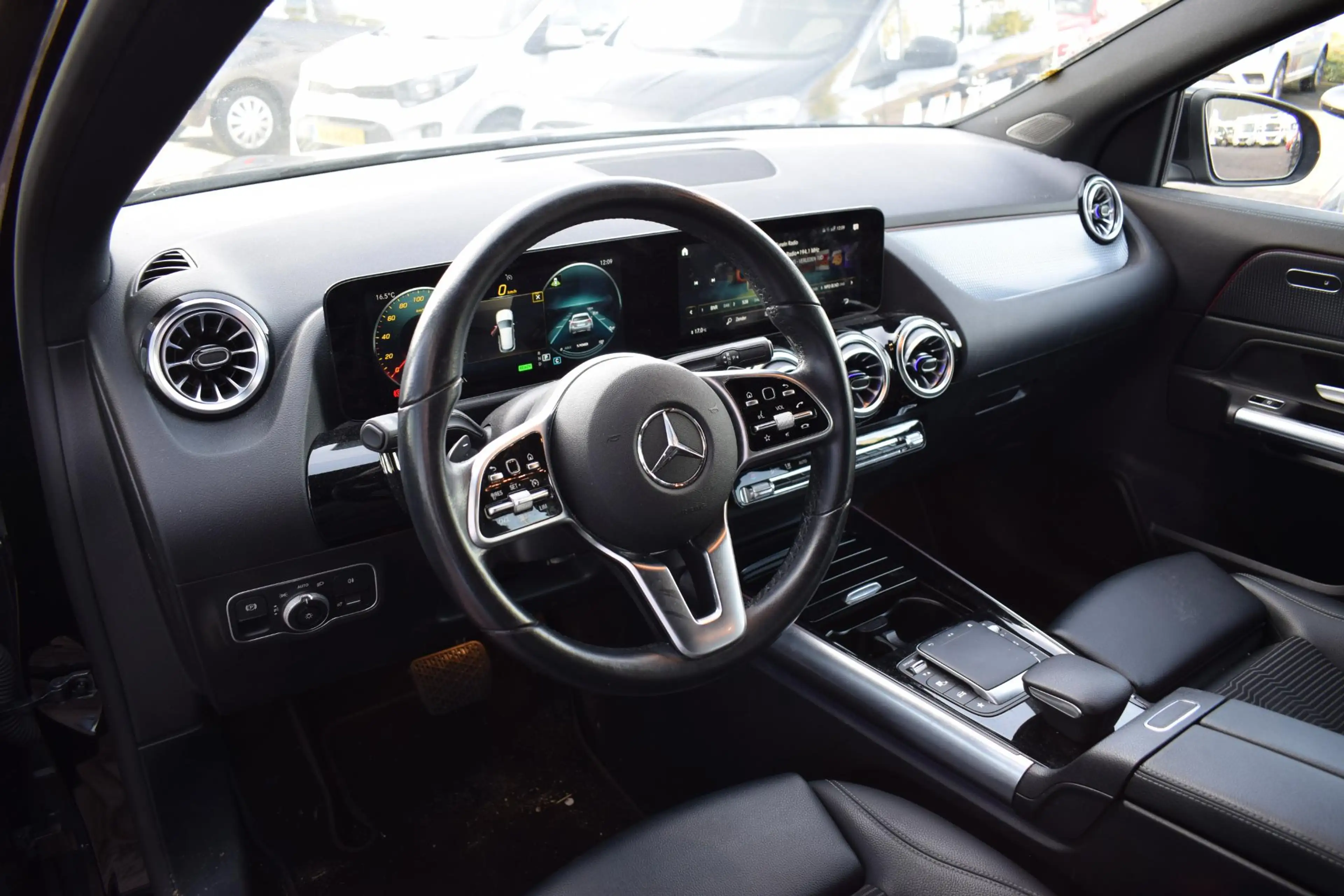 Mercedes-Benz EQA 250 Business Solution AMG 67 kWh | Apple CarPlay | Sto — photo 4