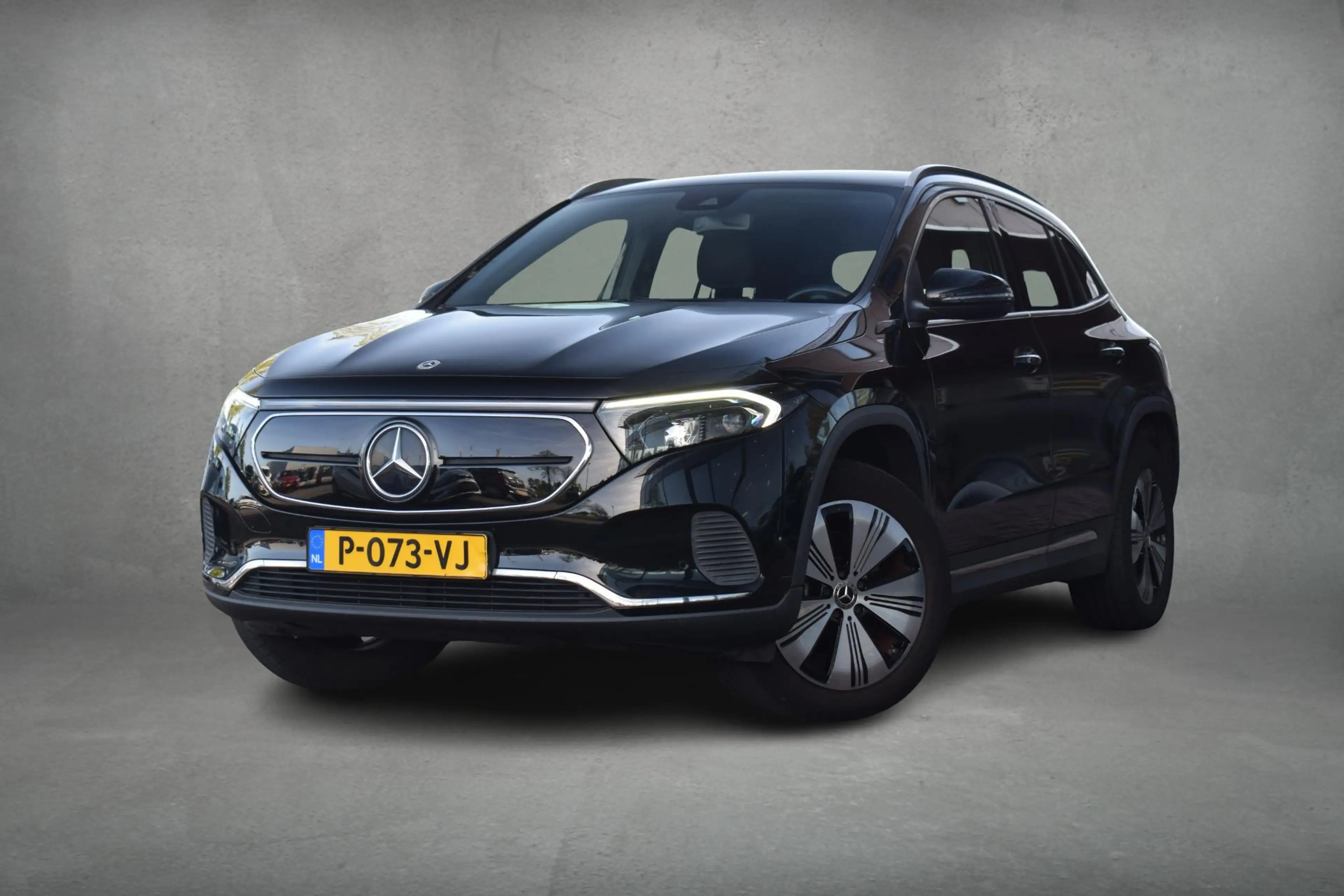 Mercedes-Benz EQA 250 Business Solution AMG 67 kWh | Apple CarPlay | Sto — photo 2
