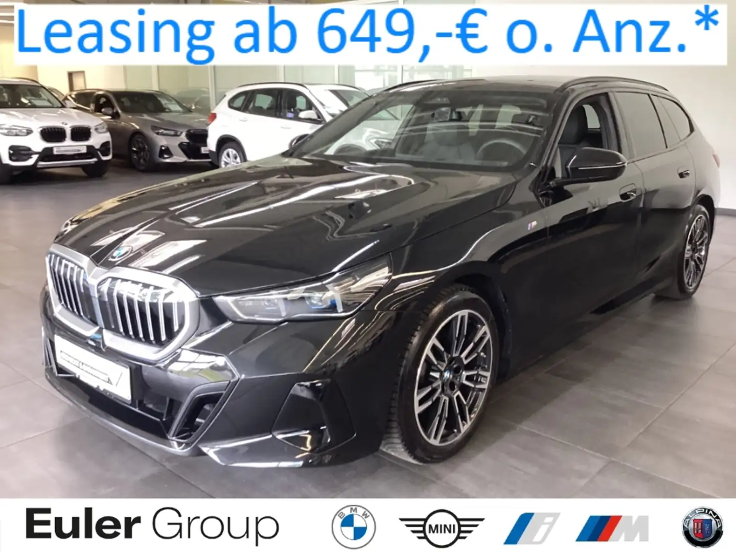BMW 520 d Touring M Sport AHK Pano H/K StandHzg Travel+Com Schwarz - 1