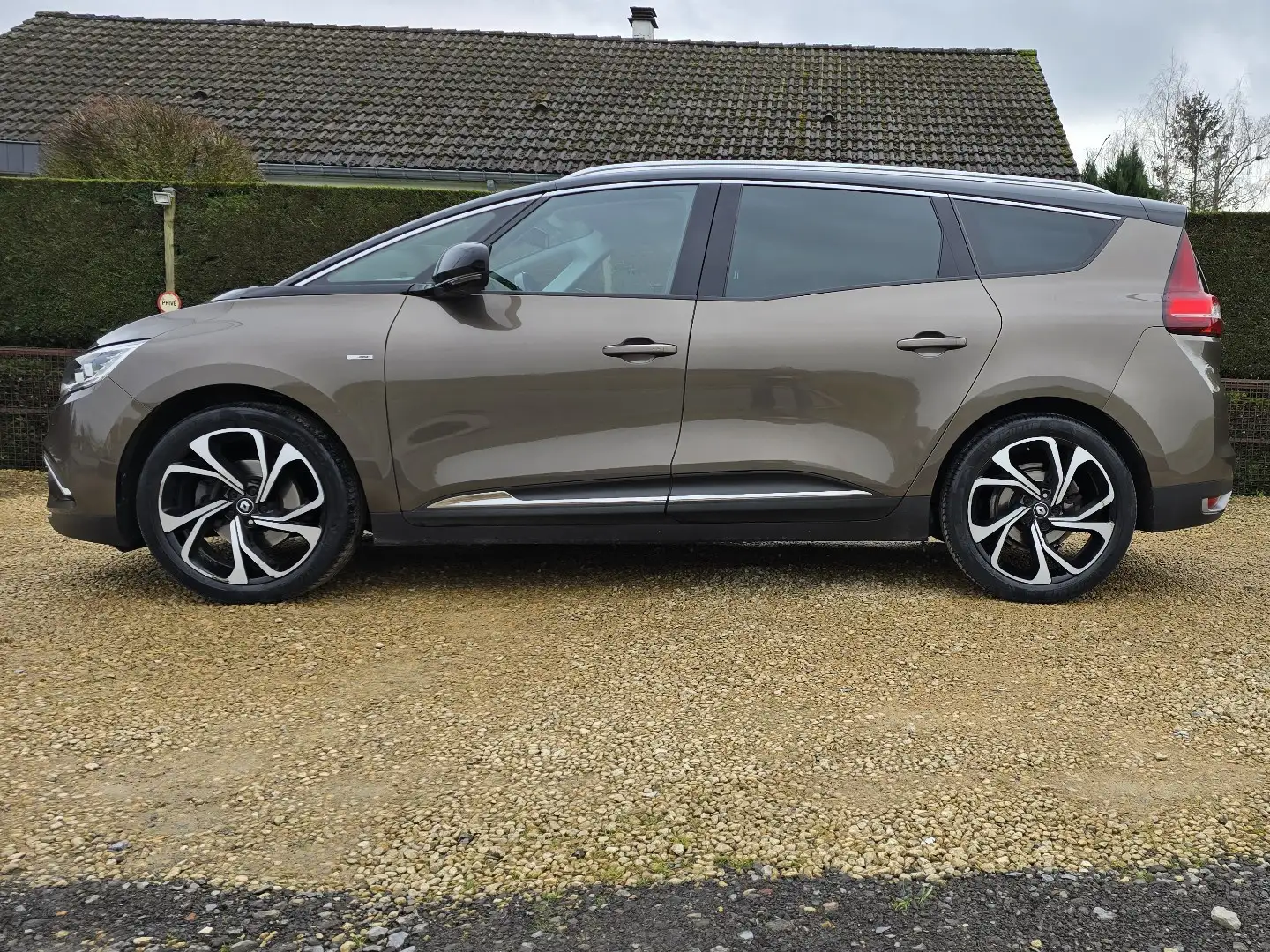 Renault Grand Scenic Scénic 1.6 dCi 7 Places Energy Bose Edition EDC Brun - 1