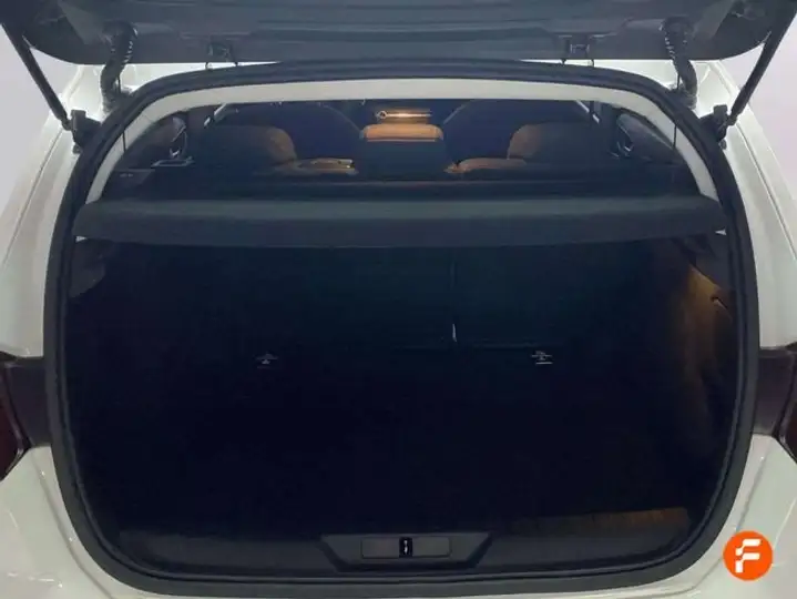 Peugeot 308 2018, foto 28