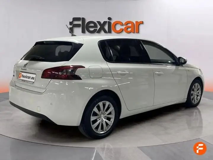 Peugeot 308 2018, foto 8