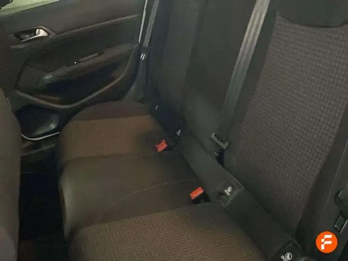 Peugeot 308 2018, foto 24