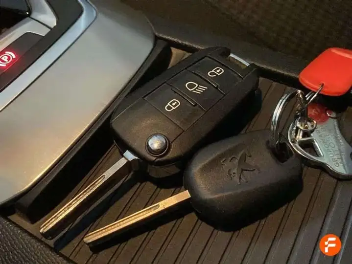 Peugeot 308 2018, foto 20